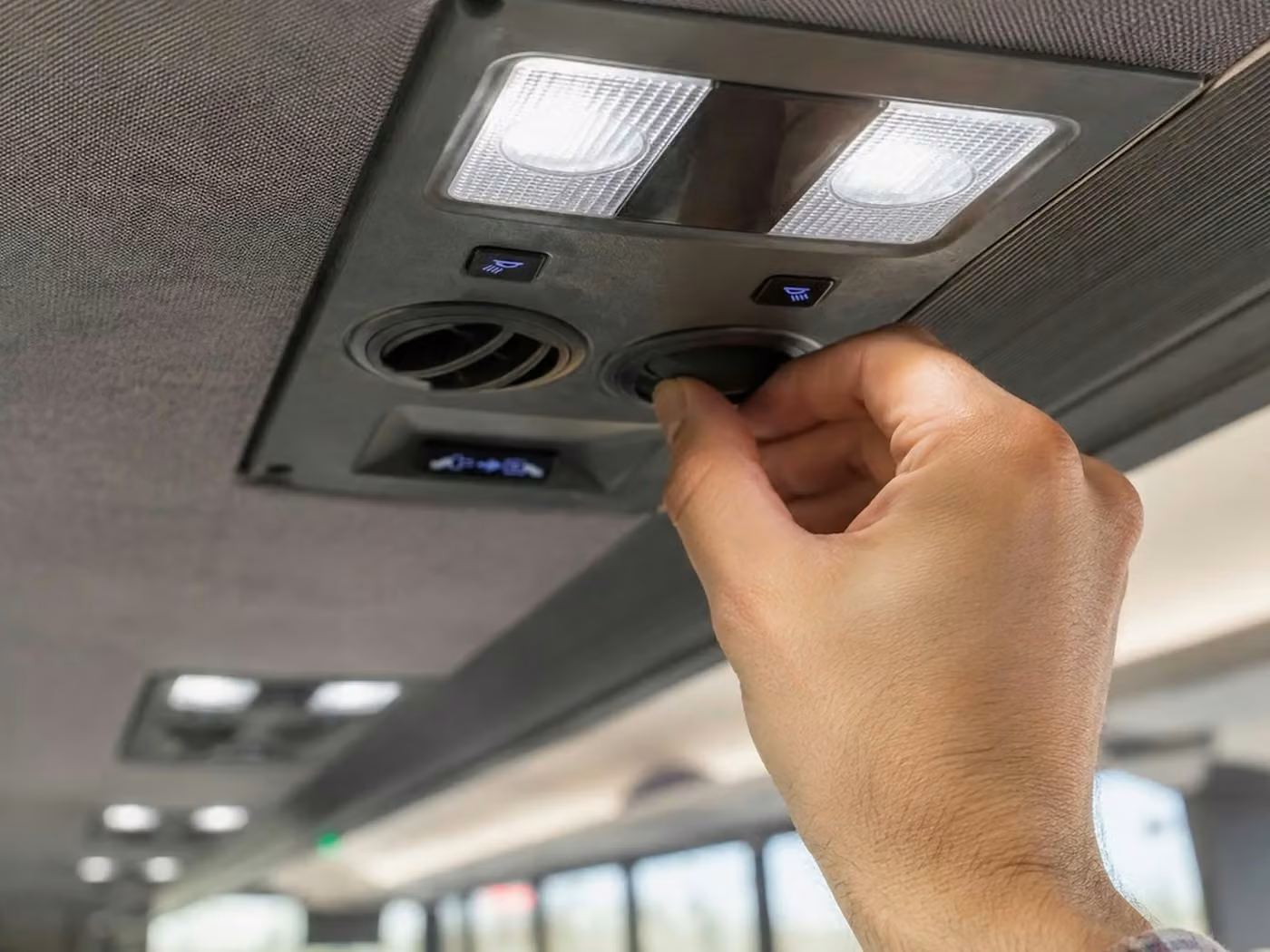 kingman 15 passenger minibus air conditioning