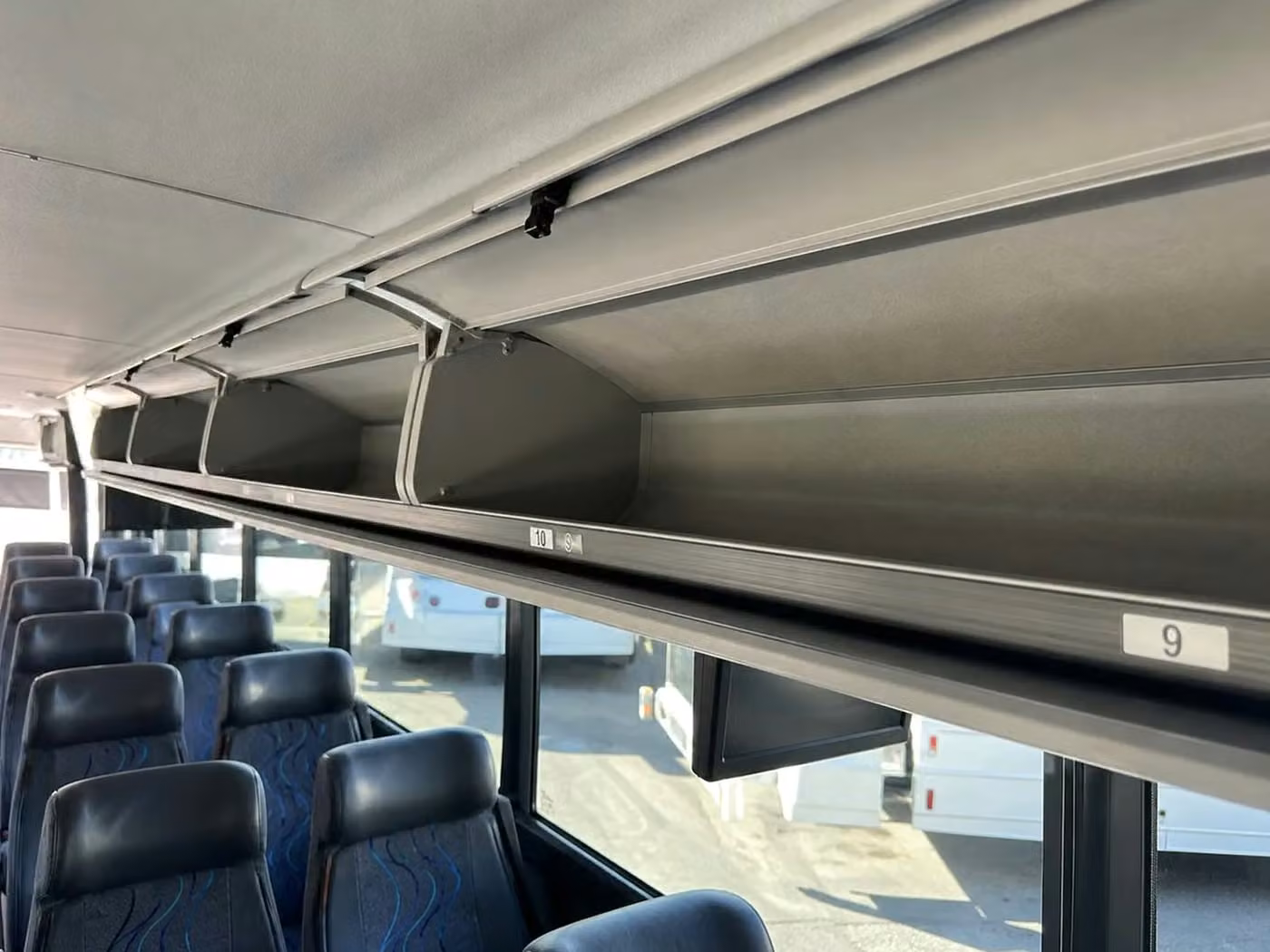 kingman 25 passenger minibus overhead storage