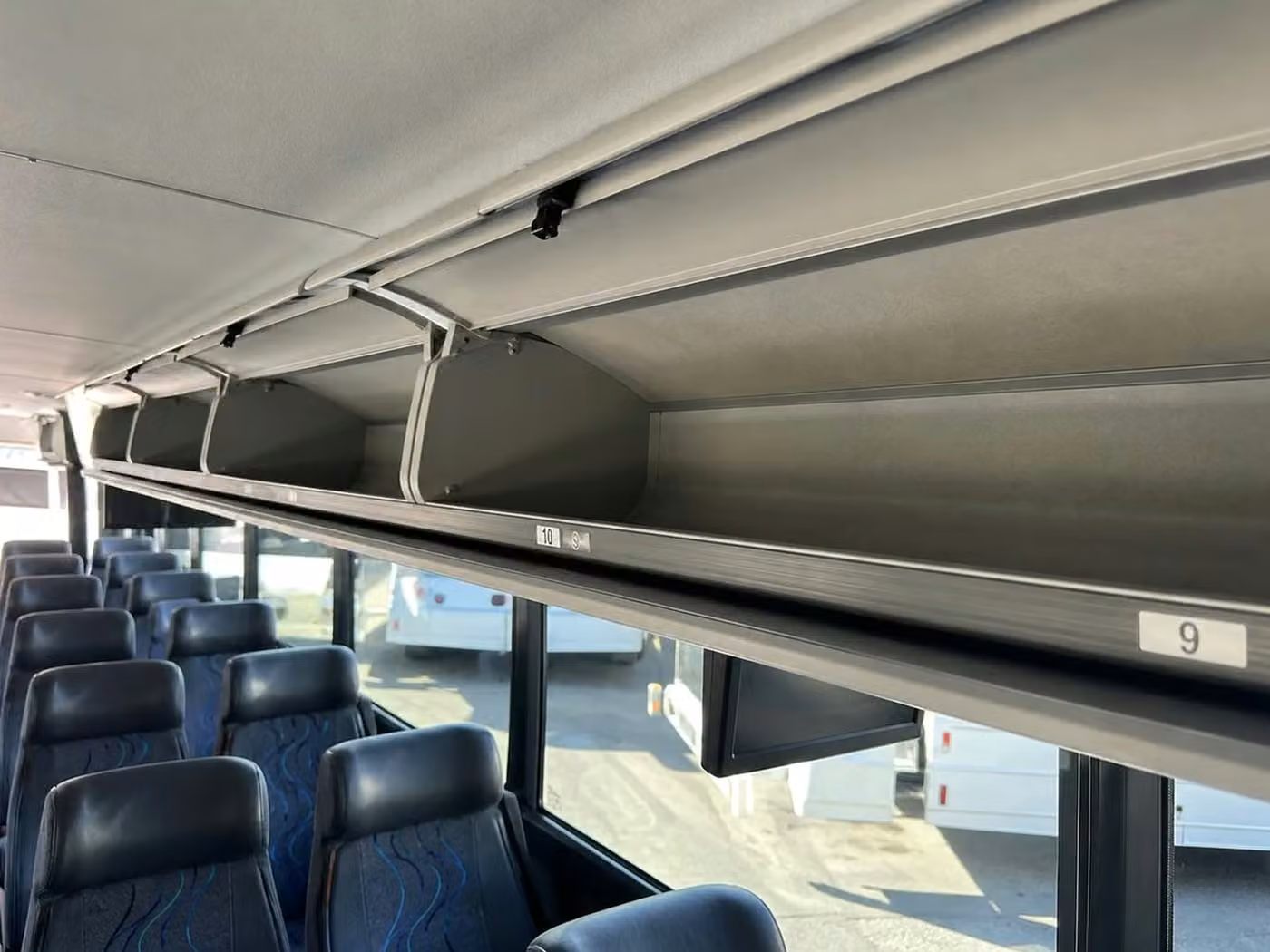 kingman 35 passenger minibus overhead storage