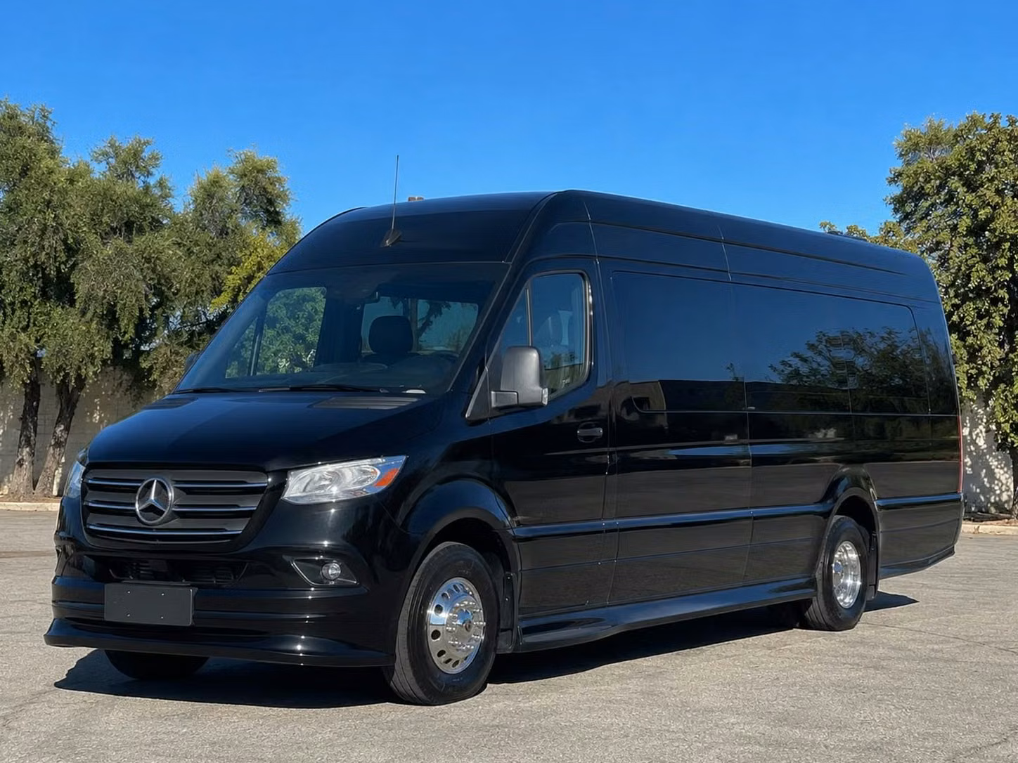 kingman charter buses minibuses party buses and sprinter vans in kingman